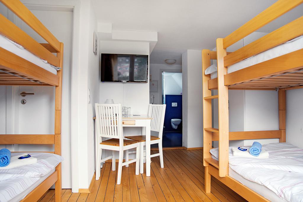 Hostel Villa Viva เบรเกนซ์ ภายนอก รูปภาพ